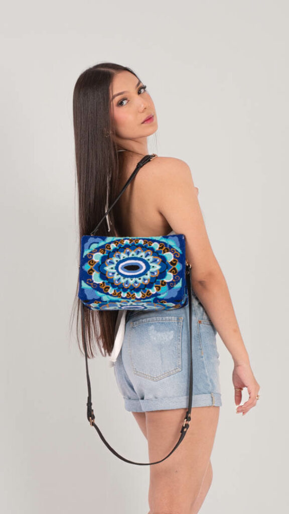 miu wayuu bag in blue tones