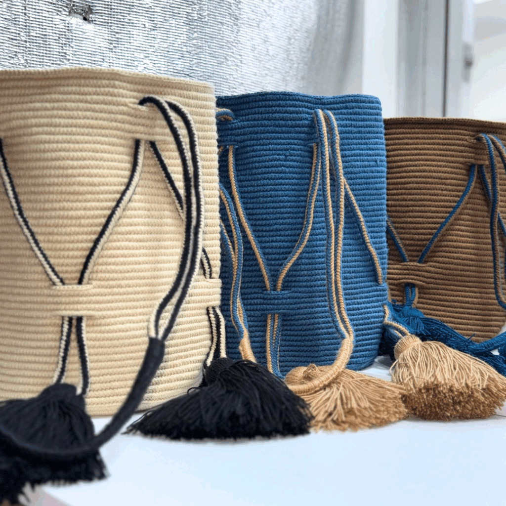 wayuu bag price, three wayuu bags in diferents colors, beige, blue and brown